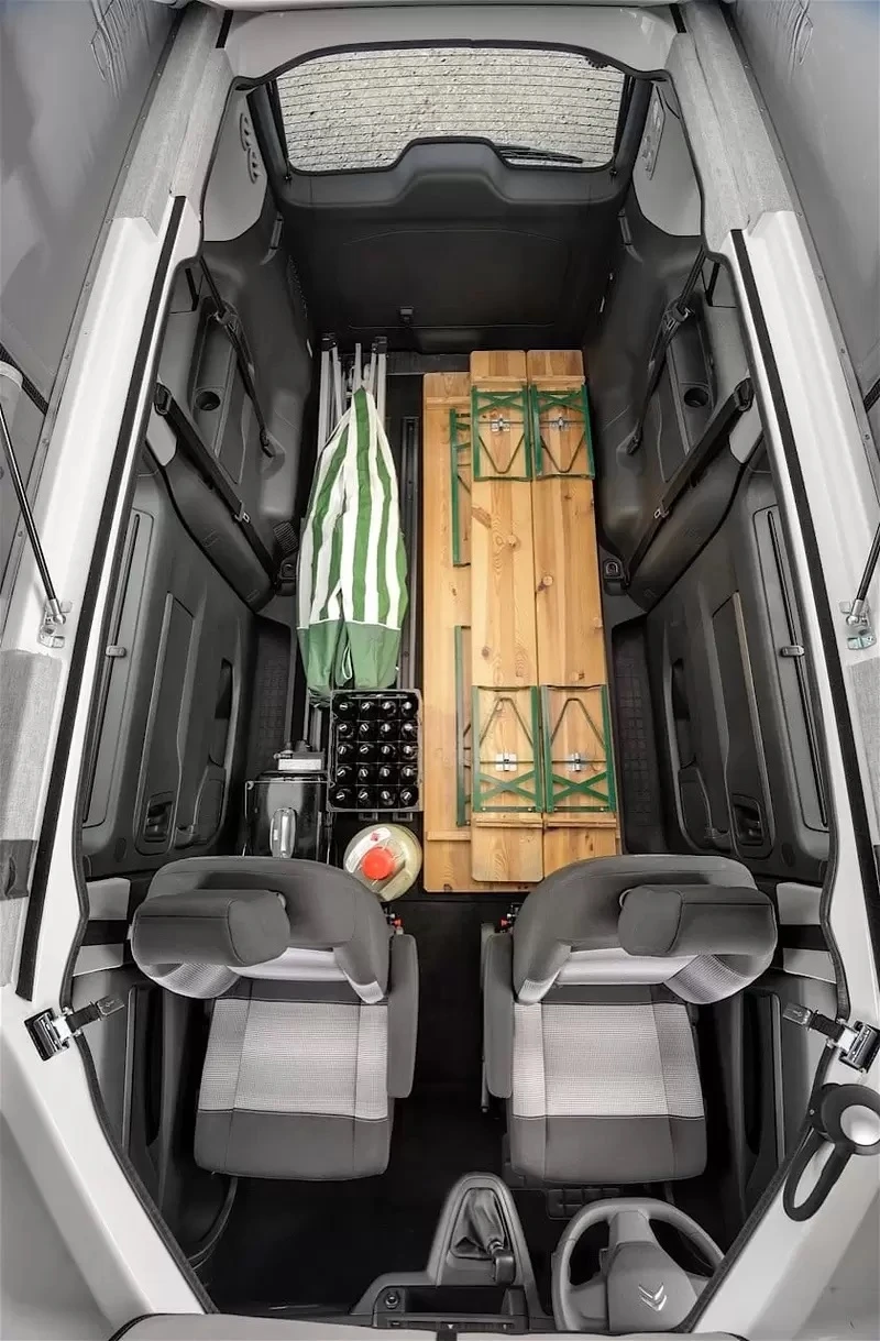 PÖSSL Vanster ë-Spacetourer