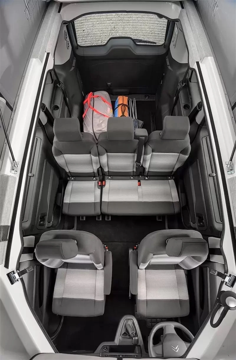 PÖSSL Vanster ë-Spacetourer