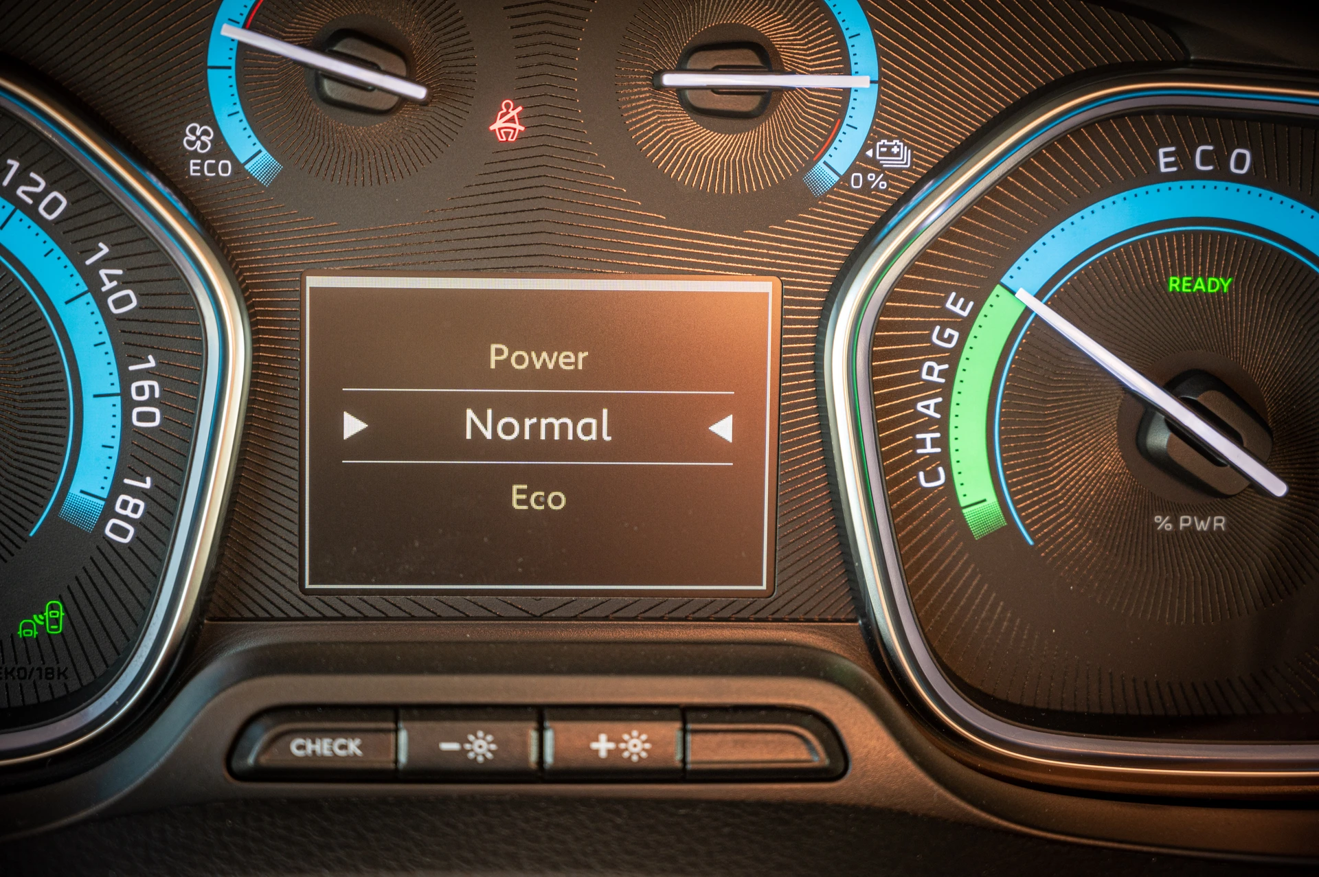 PÖSSL Vanster ë-Spacetourer